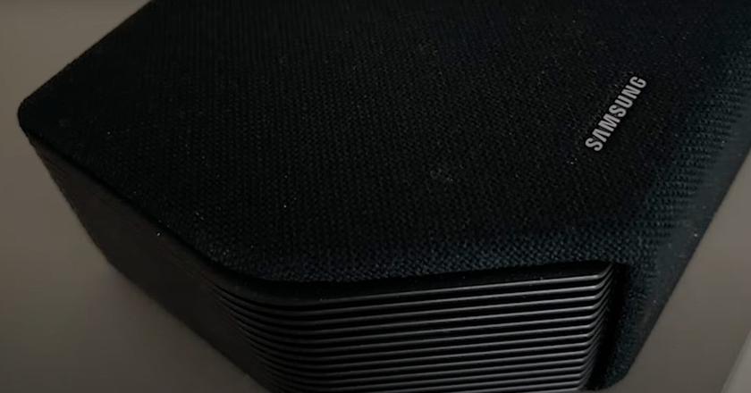 Samsung HW-Q900A wall mounted soundbar for tv