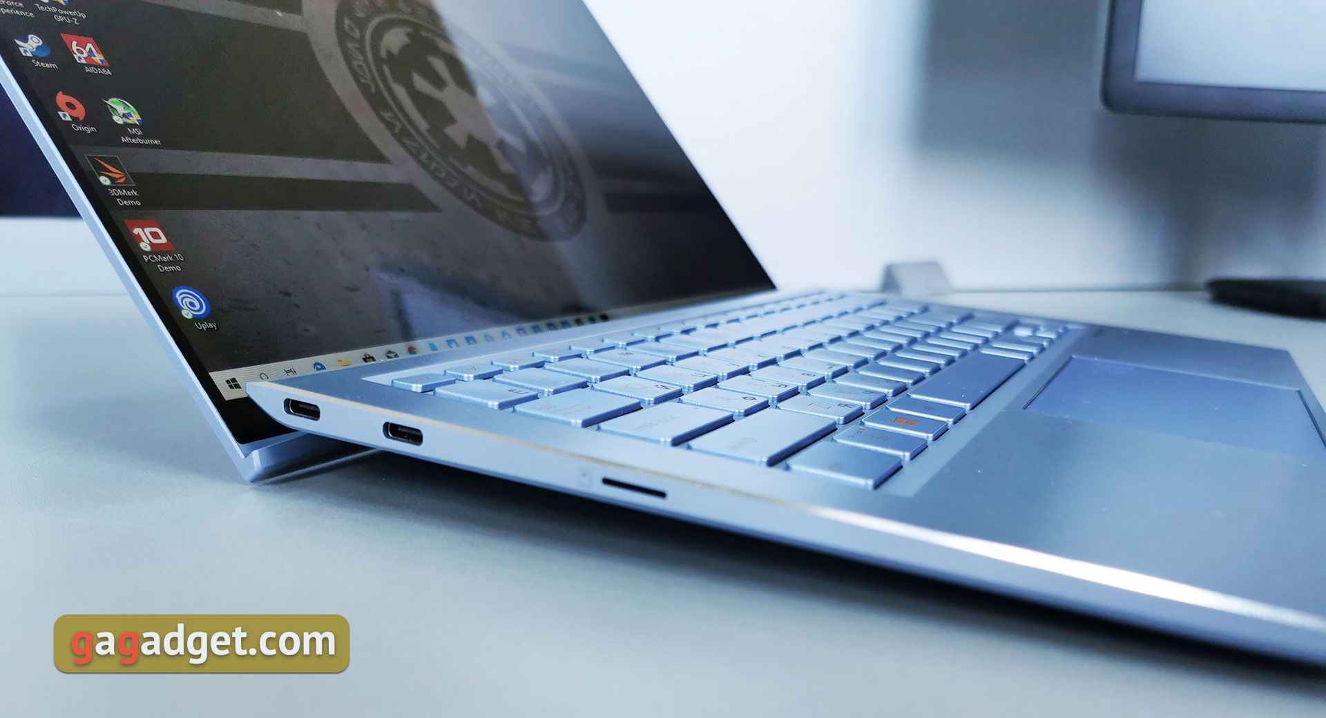 Огляд ASUS ZenBook S13: флагманський безрамковий ультрабук зі зворотним "монобровою"-14 Огляд ASUS ZenBook S13: флагманський безрамковий ультрабук зі зворотним "монобровою"-14