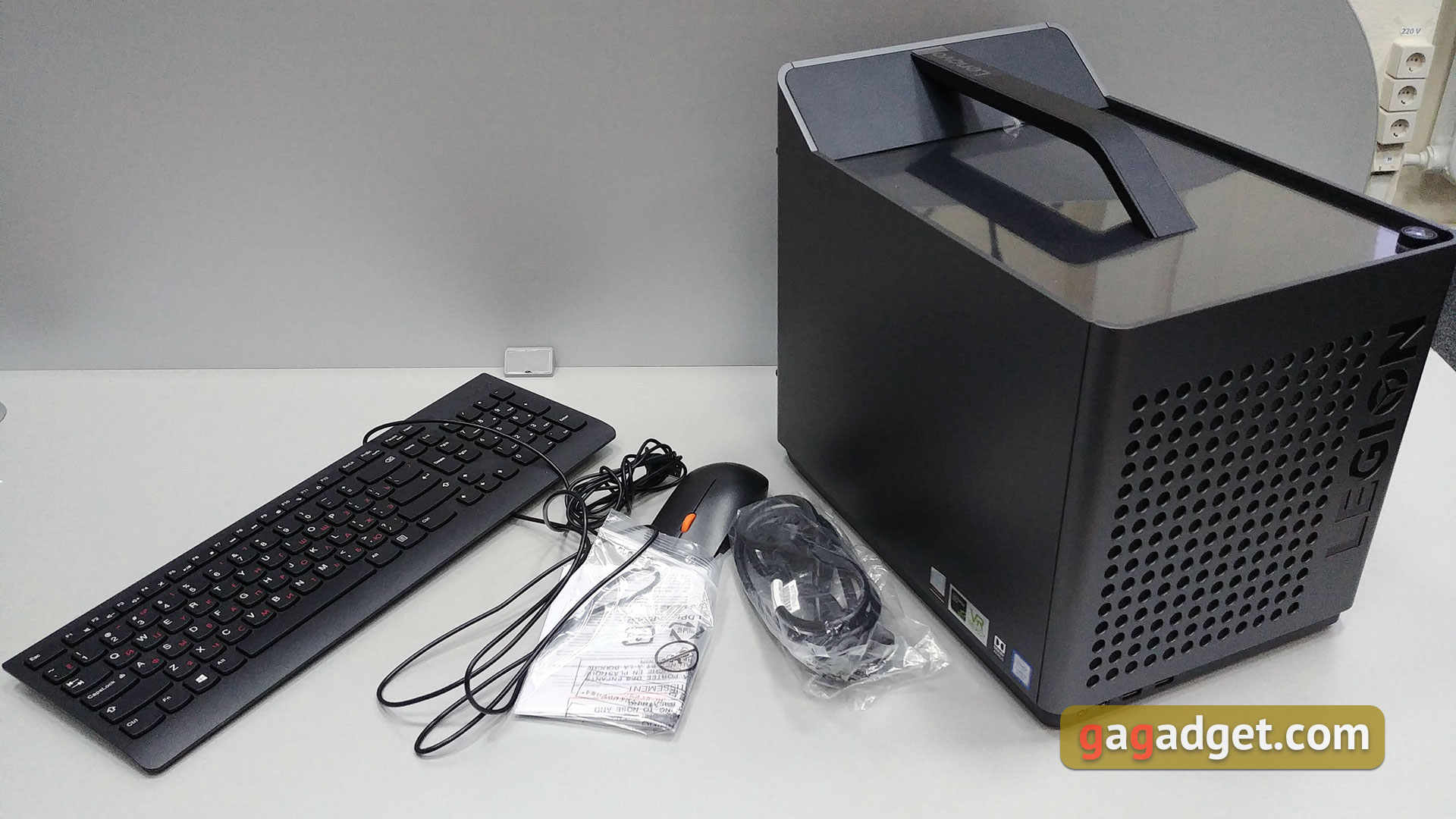 Огляд Lenovo Legion C730 Cube: геймерський комп'ютер в незвичайному форматі-4 lenovo-legion-c730-cube-04.jpg