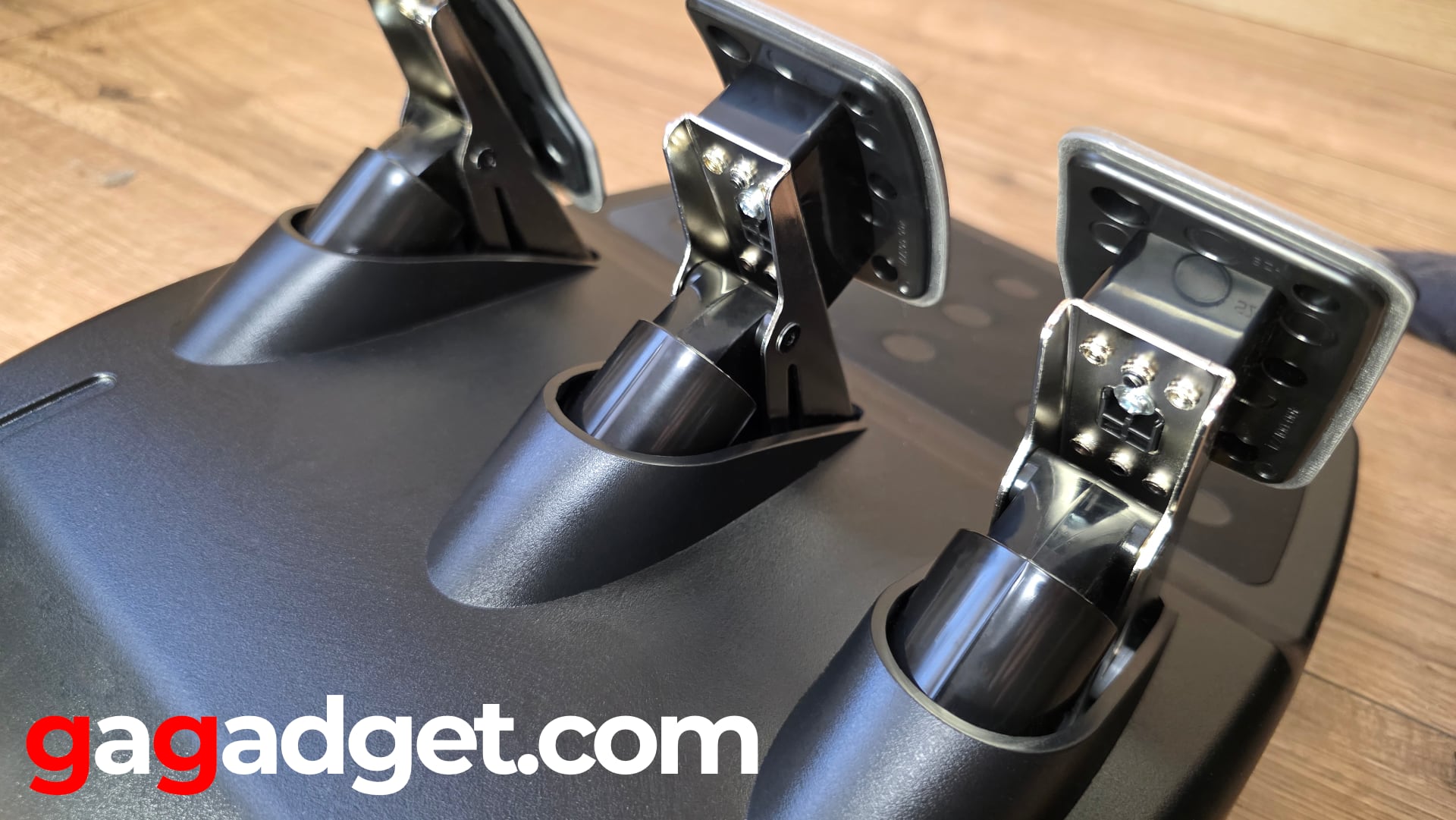 Логотип Logitech G923